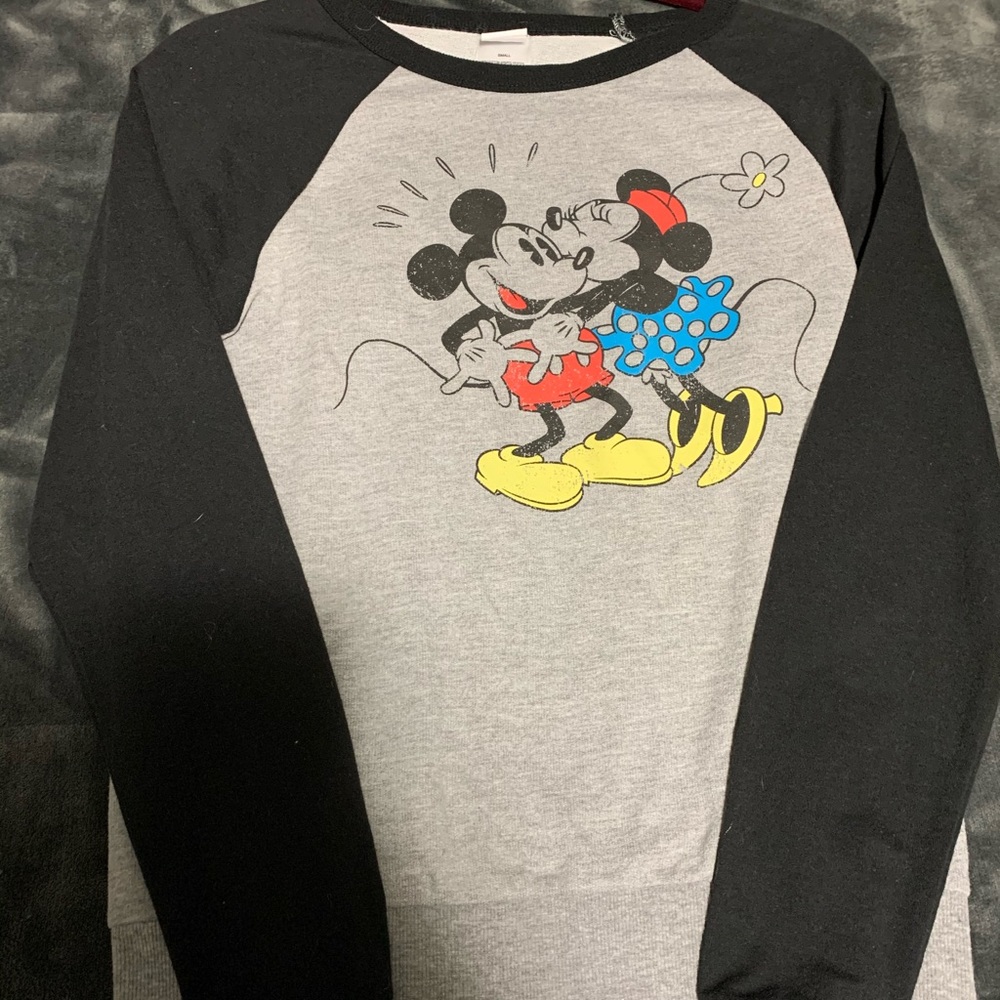 Disney Mickey & Minnie crewneck